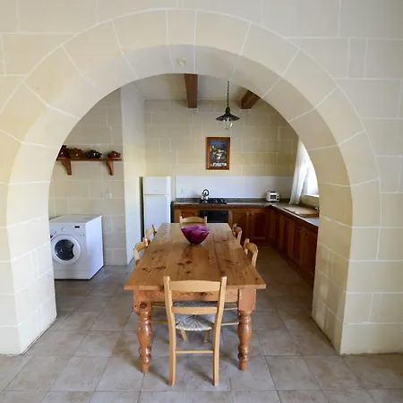 Gozo Of Character * Victoria