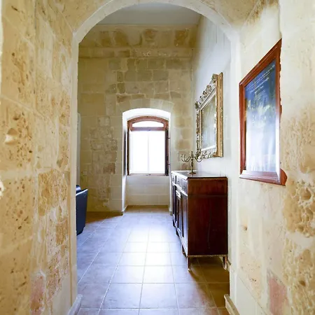 Gozo Of Character Victoria